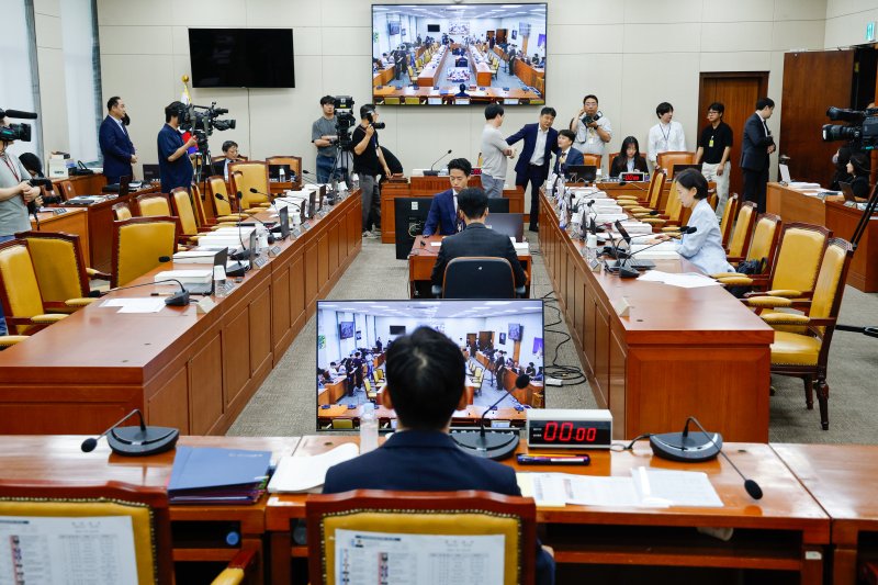 배경훈 과학기술정보통신부 장관 후보자가 14일 오전 서울 여의도 국회 과학기술정보방송통신위원회에서 인사청문회 시작을 기다리고 있다. 2025.7.14/뉴스1 ⓒ News1 안은나 기자