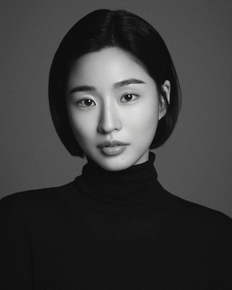 넷플릭스 '애마'·디즈니 '넉오프' 신예 방효린, 변요한과 한솥밥