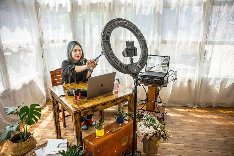 "억대 벌고 세금 안 내?"…국세청, 유튜버 21명에 89억 추징