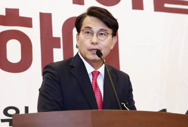 “윤상현이한테 얘기할게” 尹통화 공개 직후, 윤상현 휴대폰 바꿨다