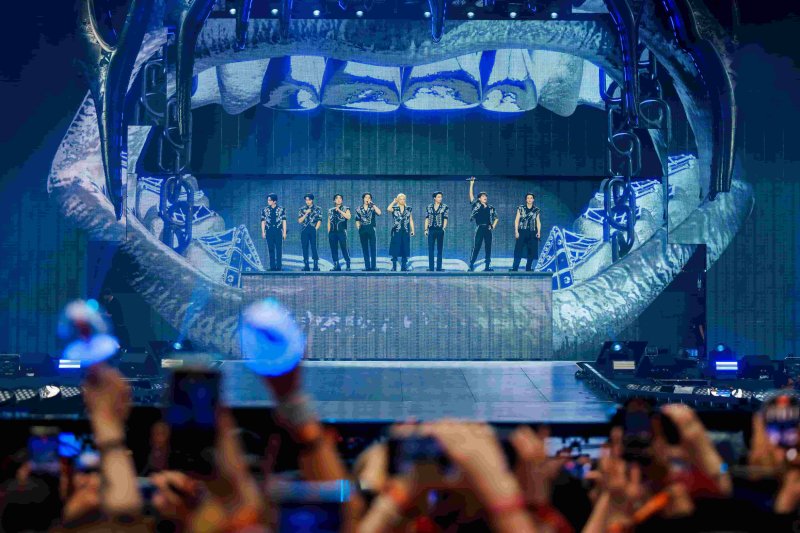 스트레이 키즈, 蘭 요한 크루이프 아레나 매진…'亞 아티스트 최초 입성'