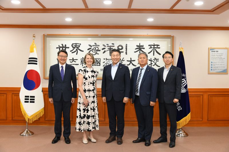 한국해양대, 주한 노르웨이대사와 해양인재·연구 협력 논의