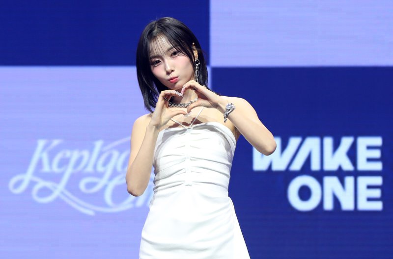 케플러 서영은, 활동 잠정 중단 "건강 문제"