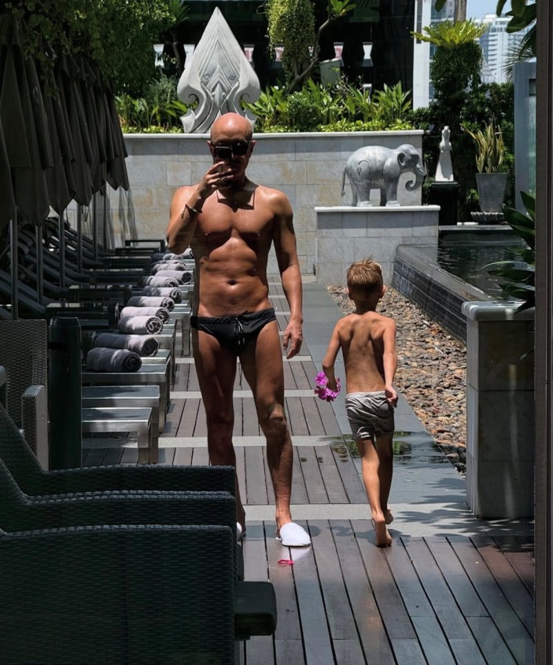 54세 홍석천 근육질 몸매 "유노윤호에 빠졌다"