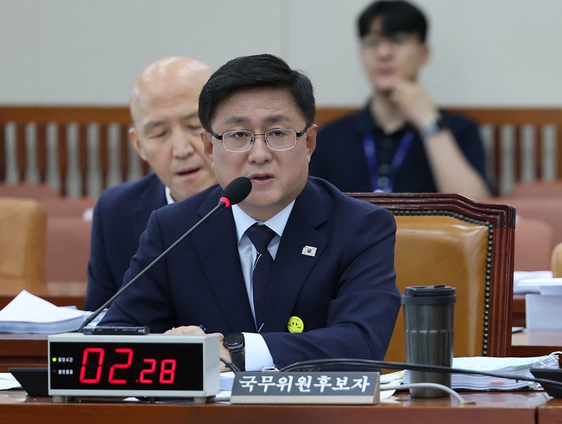 “탈원전 아냐”…김성환 후보자, 원전 지속 활용 입장 분명히 해