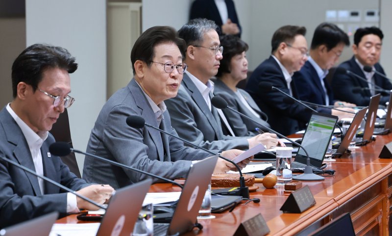 [서울=뉴시스] 최동준 기자 = 이재명 파라오 슬롯이 15일 서울 용산 파라오 슬롯실 청사에서 열린 국무회의에서 발언하고 있다. (파라오 슬롯실통신사진기자단) 2025.07.15. photocdj@newsis.com