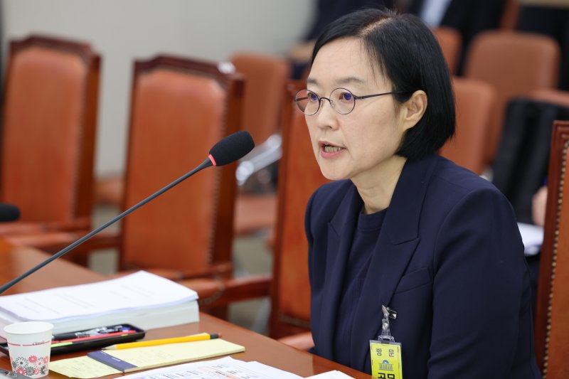 한성숙 중소벤처기업부 장관 후보자가 15일 오전 서울 여의도 국회 산업통산자원중소벤처기업위원회에서 열린 인사청문회에 출석해 의원 질의에 답하고 있다. 2025.7.15/뉴스1 ⓒ News1 안은나 기자