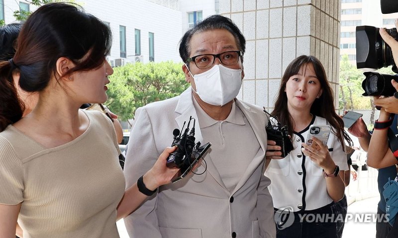 공천헌금 의혹 공판 출석하는 '건진법사' 전성배 씨 (출처=연합뉴스)