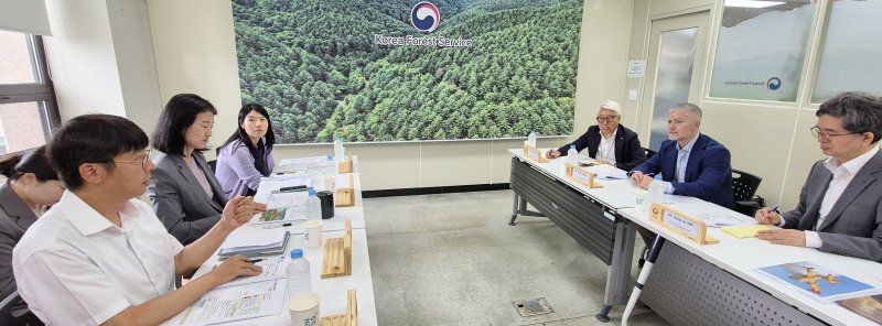 [대전=뉴시스] 한-캐나다 산불정책 협력 회의 모습.(사진=룰렛사이트 제공) *재판매 및 DB 금지