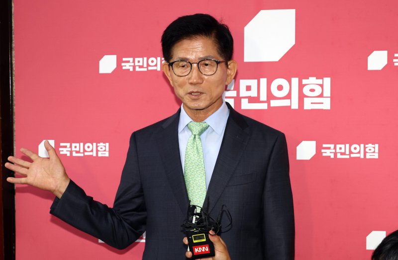 김문수 “尹 계엄·탄핵, 대선 유세하며 사과했다”