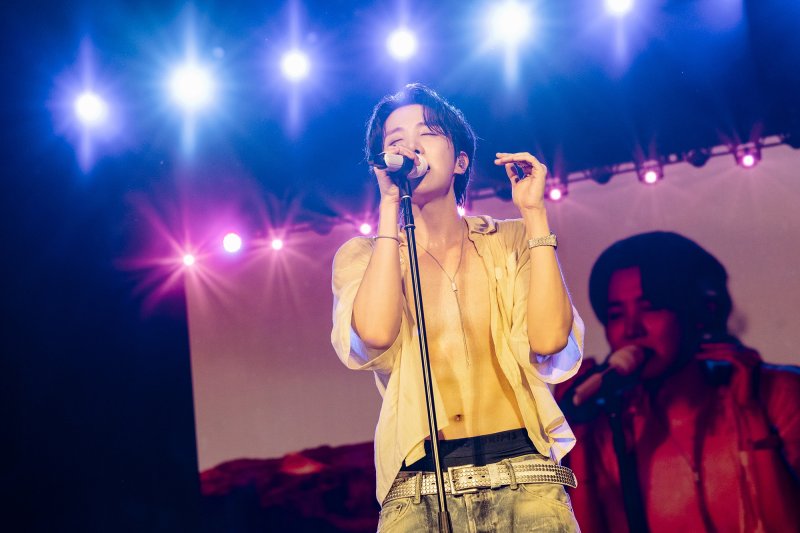 "제이홉 '롤라팔루자 베를린', 챔피언스리그급 K-팝 퍼포먼스"