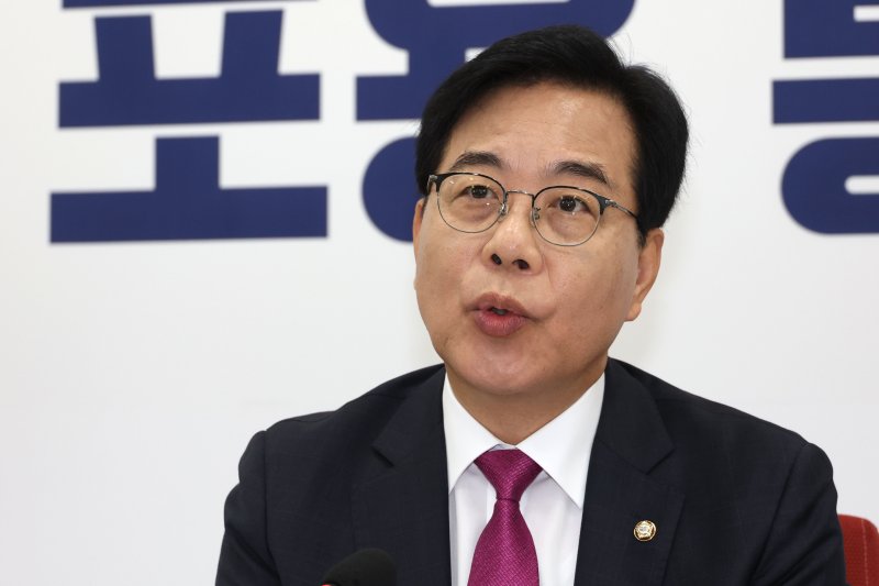 野 "당 혁신안, 20일 의총서 결론…전당대회 8월 내 개최"