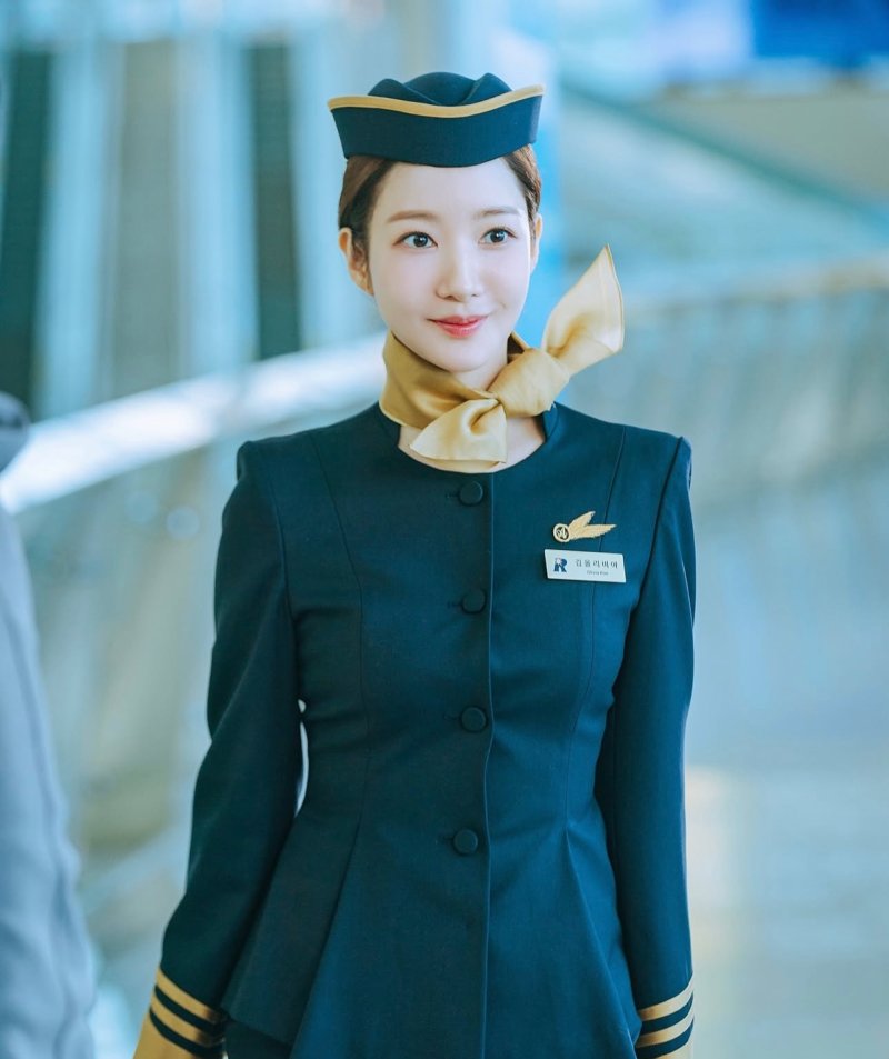 사기꾼 박민영 승무원 됐다…미모는 그대로