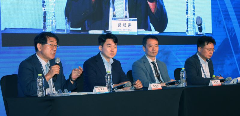 "이질적인 문화 통합, 인력유지가 핵심"…중소기업 M&A 성공 조건은[제15회 강소기업포럼]