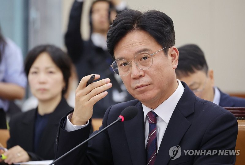 김영훈 노동 후보자 청문회…"北 주적인가"·"색깔론" 여야 충돌