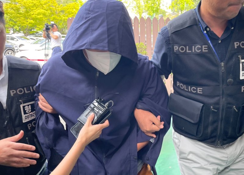 태국 파타야에서 공범 2명과 함께 한국인 관광객을 납치 살해한 혐의를 받는 피의자 B 씨가 지난해 9월26일 오후 경남 창원 성산구 창원지방법원에서 열린 구속 전 피의자 심문(영장실질심사)에 출석하고 있다. 2024.9.26/뉴스1 ⓒ News1 강정태 기자