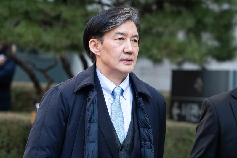 “조국, 죗값 혹독하게 치렀다” 與의원 '8·15 사면 공개 건의'에 대통령실은…