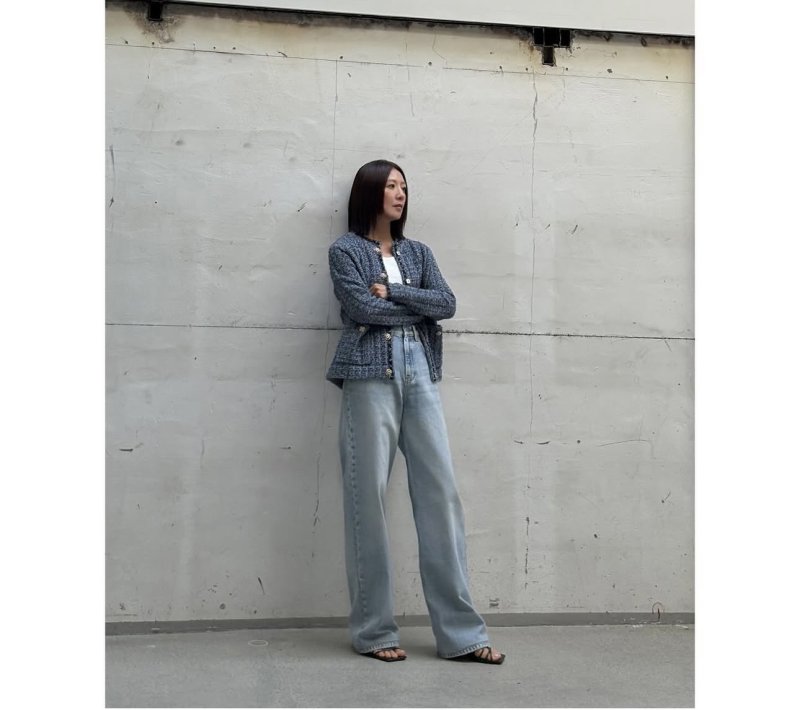 케익 쇼핑하는 김희애…하얀 스카프에 선글라스 센스