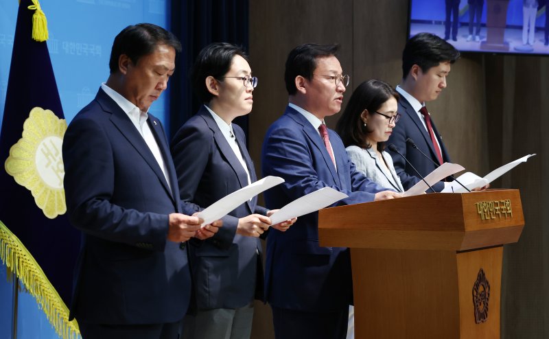 노동장관 청문회, 종일 '北 주적' 공방…김영훈 결국 "주적 맞습니다"