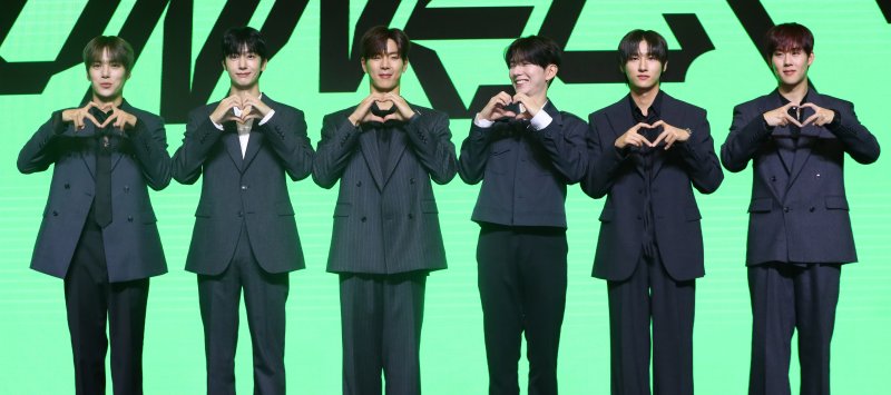 '10주년' 몬스타엑스, 3세대 보이그룹에 대한 어떤 향수