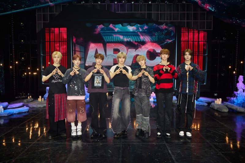 "Z세대 대표 아이돌 될 것" 아크가 그리는 유쾌한 청춘