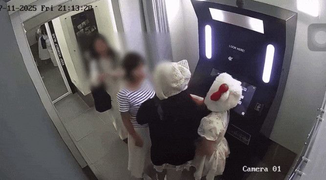 베트남 '포토부스 폭행' 여성…"나도 신상 유출된 피해자"