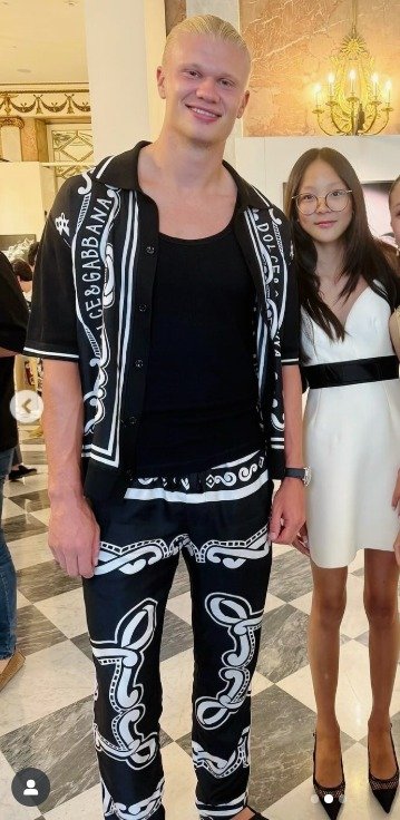 추사랑, 축구스타 홀란드 만났다…수줍은 소녀 [N샷]