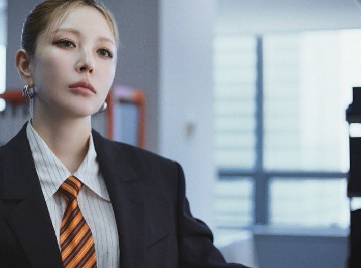 보아, 25주년 기념 11집 '크레이지어' 낸다…5년 만의 정규