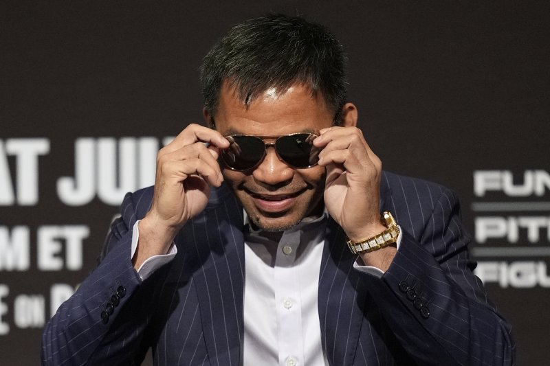 [라스베이거스=AP/뉴시스] 필리핀 복싱 영웅 매니 파퀴아오(46)가 16일(현지 시간) 미 네바다주 라스베이거스에서 마리오 바리오스(30, 미국)와 타이틀전 기자회견을 하고 있다. 파퀴아오는 19일 라스베이거스에서 세계복싱평의회(WBC) 웰터급 챔피언인 마리오 바리오스(30, 미국)를 상대로 복귀전을 치른다. 2025.07.16.