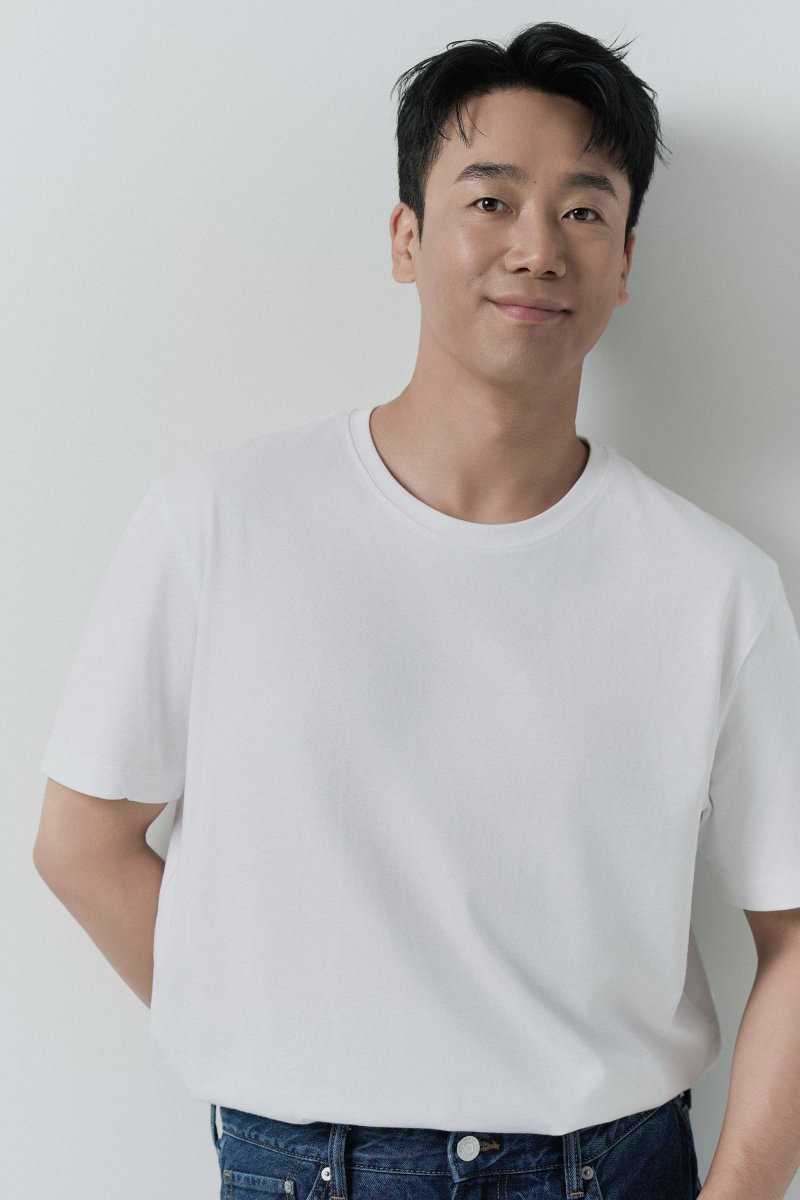 김남희, 이용진·강유미 소속사로…스토리나인웍스 전속계약