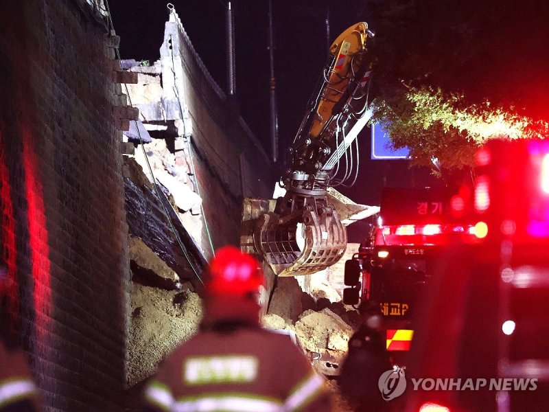 오산 옹벽붕괴 현장 (출처=연합뉴스)