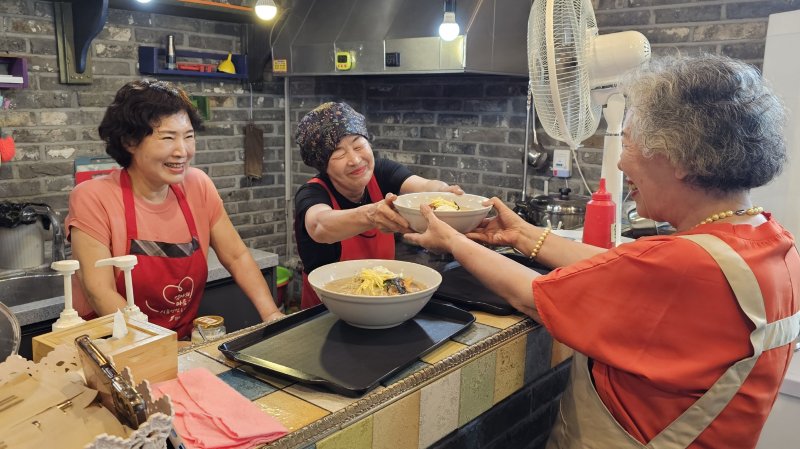 보건복지부 주관 '2025년 노인일자리·사회활동 지원사업 평가'에서 익산시 5개 기관이 우수기관에 선정됐다.(익산시 제공. 재판매 및 DB금지)