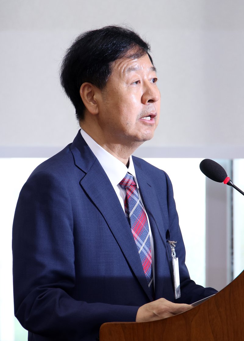 [서울=뉴시스] 김금보 기자 = 구윤철 경제부총리 겸 기획재정부 장관 후보자가 17일 서울 여의도 국회 기획재정위원회에서 열린 인사청문회에서 발언을 하고 있다. 2025.07.17. kgb@newsis.com