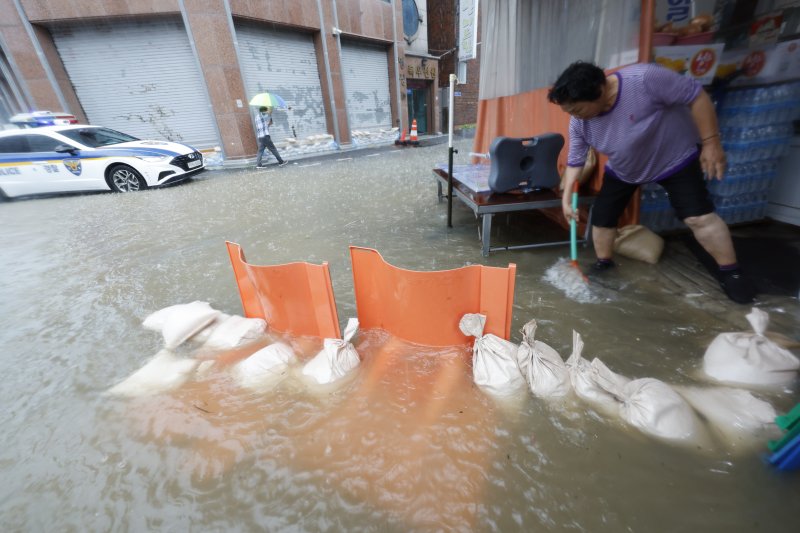 광주 '극한 호우'에 아수라장 "말 그대로 물폭탄입니다"