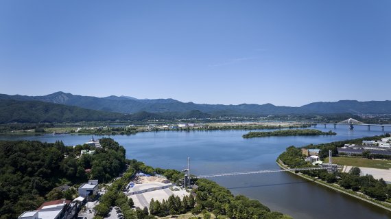 ▲단지 위치에서 바라본 의암호의 예상 전경