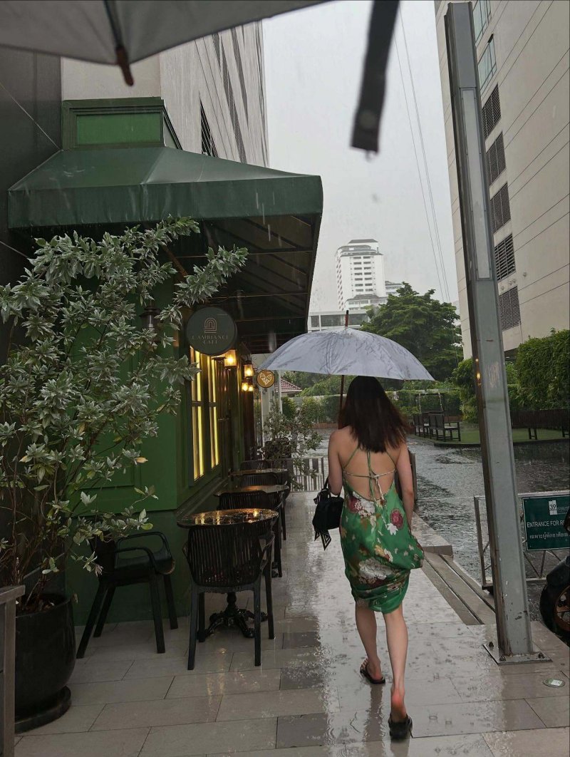 김다솜, 과감한 노출 원피스…글래머 몸매 '눈길' [N샷]