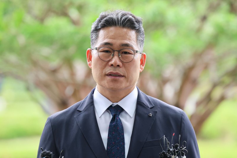 '마약 수사 외압' 폭로 백해룡 "검찰 셀프수사 말 안돼"