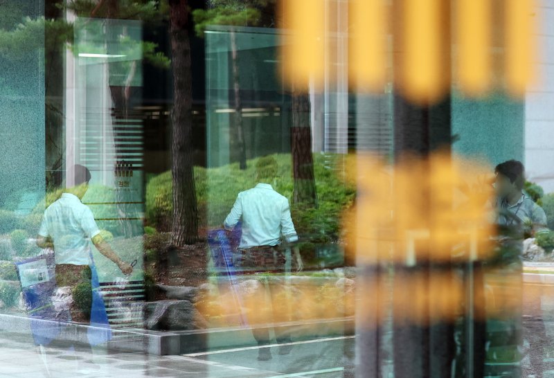 내란특검팀, 서울경찰청 경비부 압수수색... '언론사 단전·단수' 의혹 수사
