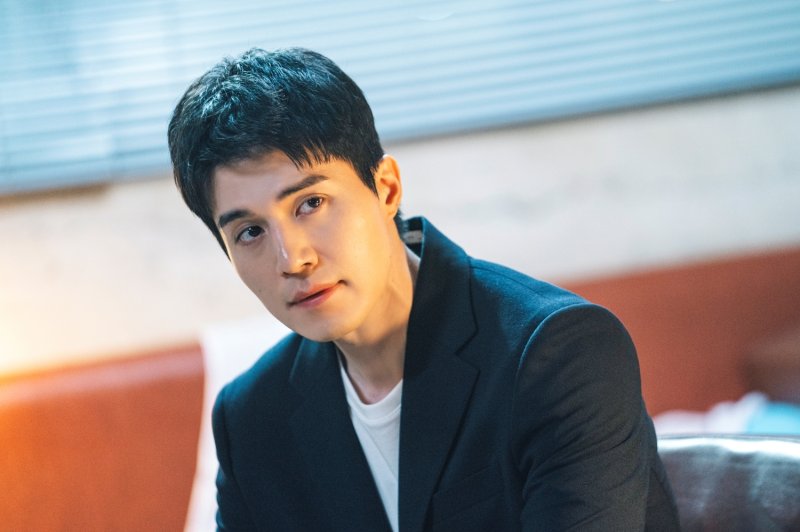 비주얼부터 몰입 완료…'착한사나이' 이동욱표 감성 누아르 예고