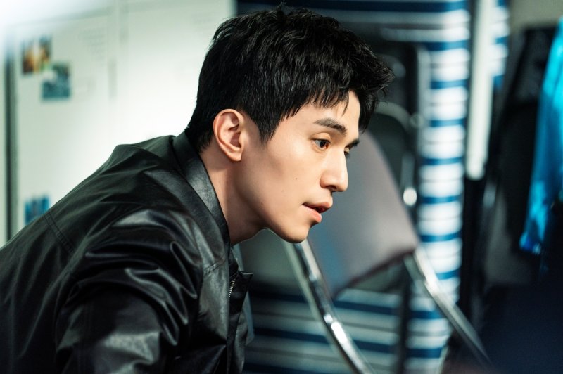 비주얼부터 몰입 완료…'착한사나이' 이동욱표 감성 누아르 예고