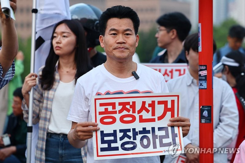 안철수 “전한길, 국힘 불지옥 몰고갈 것...비대위 탈당 절차 착수해야"