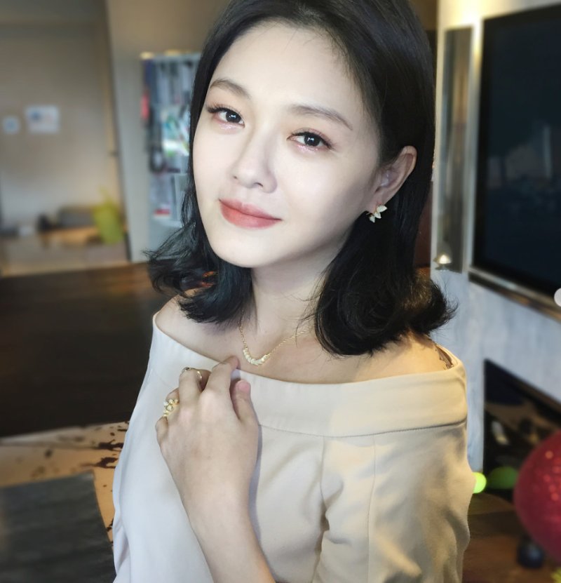 故서희원 두 자녀, 친부 왕소비와 中서 포착…새엄마도 함께