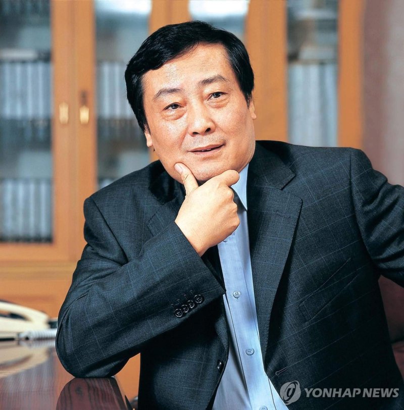 중국 와하하 그룹 창업자 쭝칭허우 전 회장의 2004년 사진./사진=연합실시간 바카라사이트