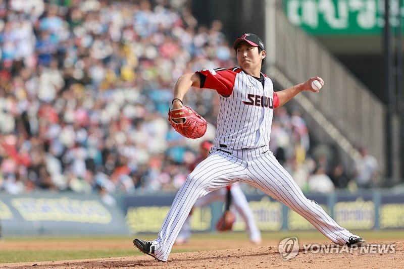 역투하는 손주영 (출처=연합뉴스)