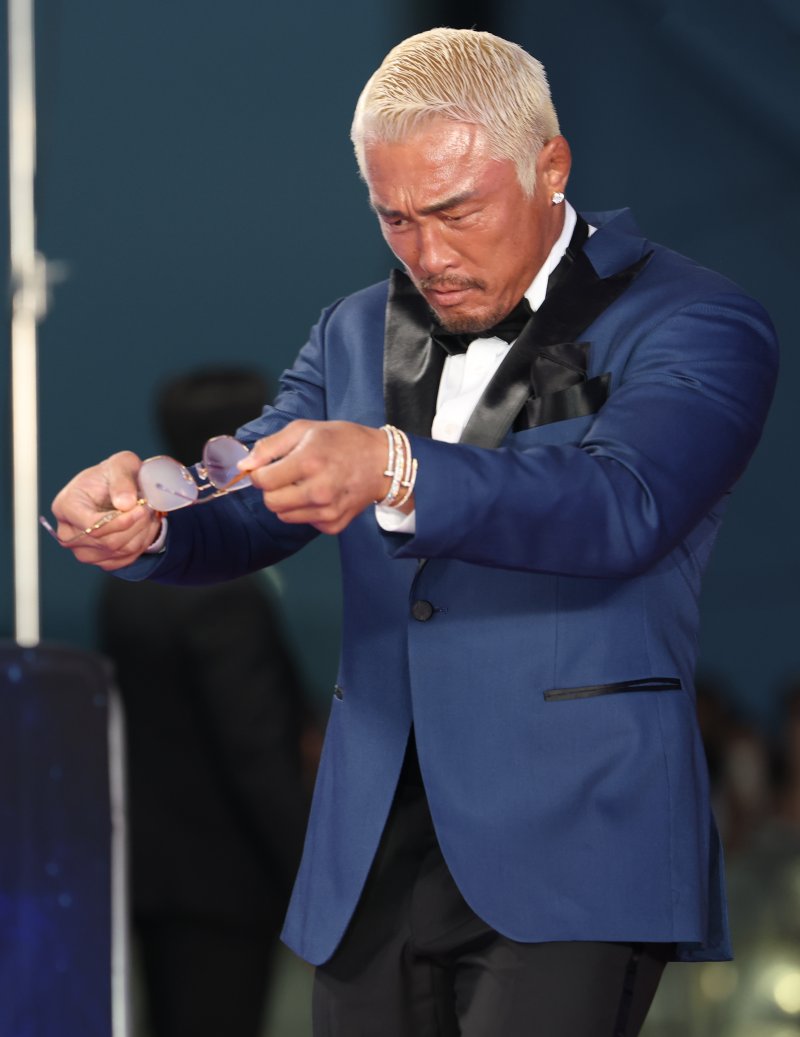 [뉴스1 ★] 추성훈 , 마초맨 ‘아조씨’의 굴욕? 안경에 강림한 예능신