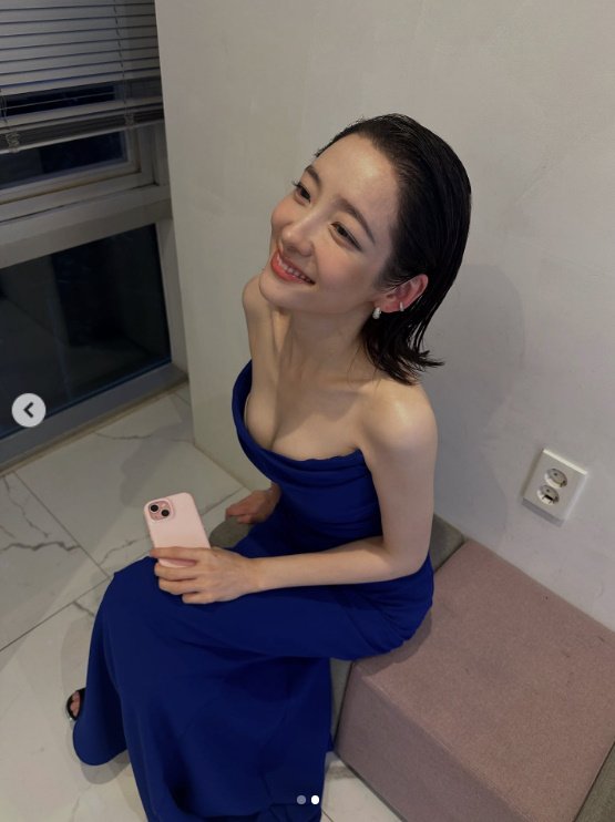 박지현, 청룡시리즈어워즈 대기 중 미모 발산…글래머 몸매까지