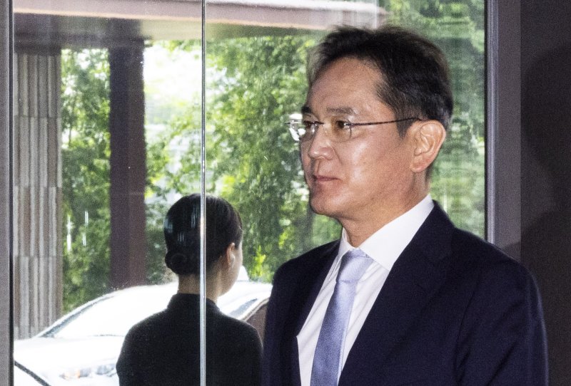[서울=뉴시스] 정병혁 기자 = 이재용 바카라사이트 통장 회장이 30일 서울 중구 신라호텔에서 열린 2025년 삼성호암상 시상식에 참석하고 있다. 2025.05.30. jhope@newsis.com