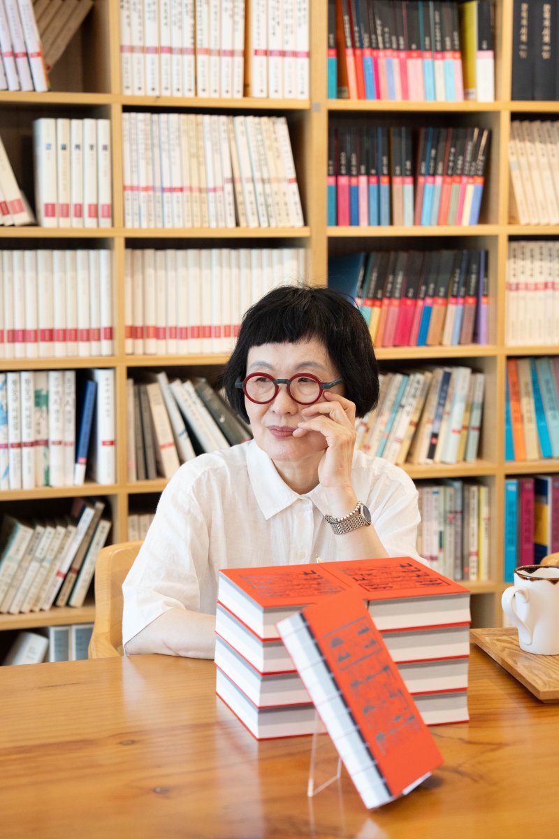 [서울=뉴시스] 시인 김혜순. (사진=바카라 사이트과지성사 제공) 2025.07.18. photo@newsis.com *재판매 및 DB 금지