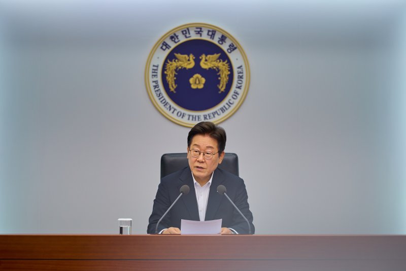 이재명 라이브 바카라이 지난 17일 서울 용산 라이브 바카라 청사에서 열린 4차 수석·보좌관 회의에서 발언을 하고 있다. (이재명 라이브 바카라 SNS. 재판매 및 DB 금지) 2025.7.18/라이브 바카라1 ⓒ News1 이재명 기자