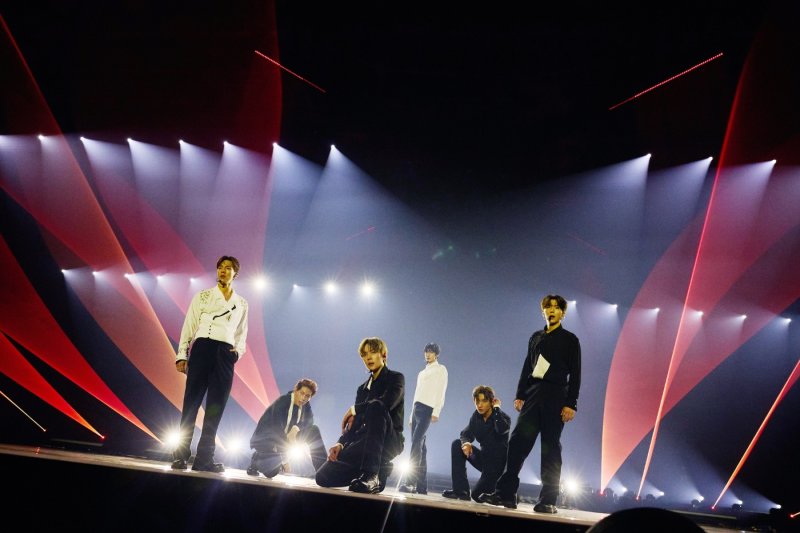 '10주년' 몬스타엑스, 인생을 스스로 책임지는 육체